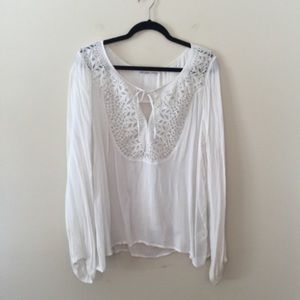 Anthropologie Chelsea Flower White Embroidered V-Neck Top Size M